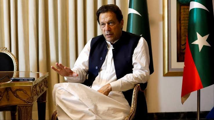 Political protesters march towards Islamabad ahead of a planned September 27 demonstration