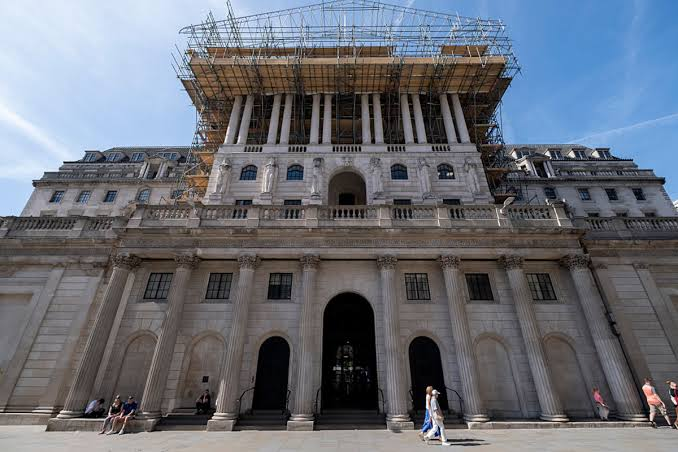 UK government bond market reacts as the Bank of England pauses active gilt sales